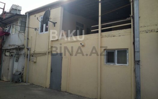10 Room House / Villa for Sale in Baku