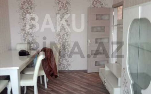 2 Rooms Old Apartment for Sale in Baku