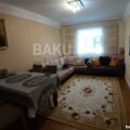 3 Room Old Apartment for Sale in Baku
