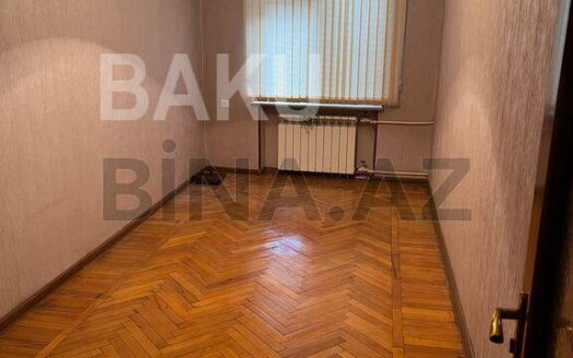 2 Rooms Old Apartment for Sale in Baku