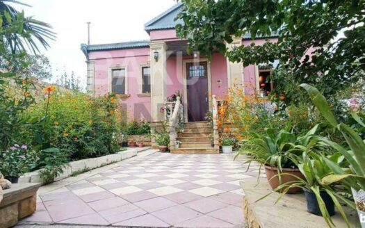 3 Room House / Villa for Sale in Baku