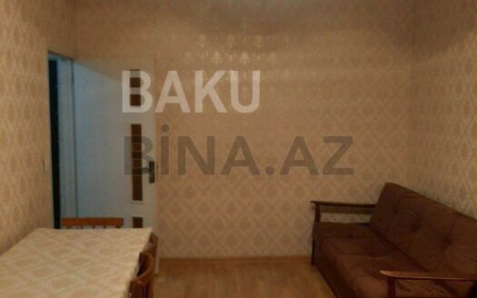 1 Room Old Apartment for Sale in Baku