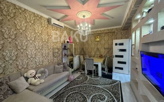 2 Rooms Old Apartment for Sale in Baku