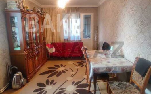 2 Rooms Old Apartment for Sale in Baku