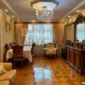 4 Room Old Apartment for Sale in Baku