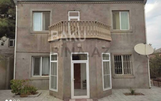 5 Room House / Villa for Sale in Baku