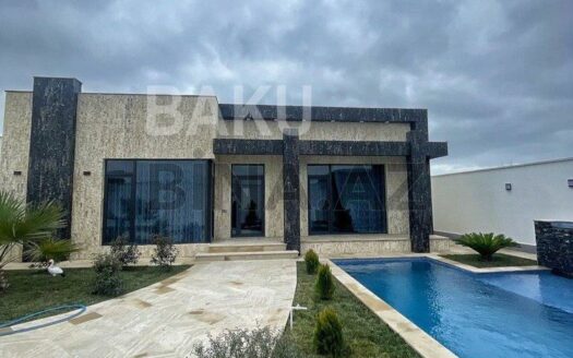 4 Room House / Villa for Sale in Baku