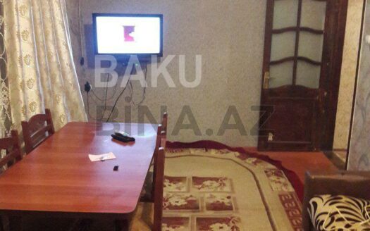 1 Room Old Apartment for Sale in Shirvan
