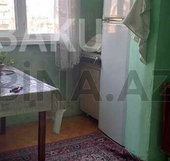 3 Room Old Apartment for Sale in Baku