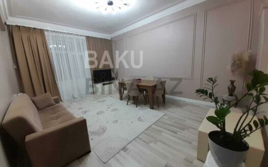 3 Room Old Apartment for Sale in Baku