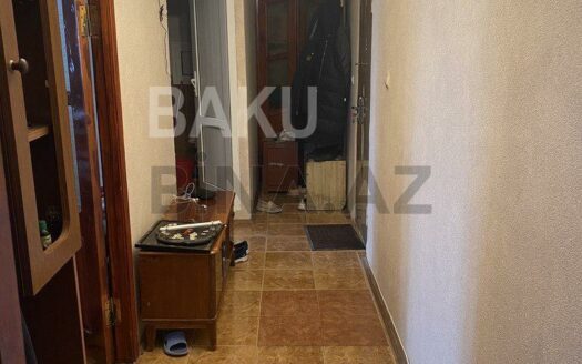 2 Rooms Old Apartment for Sale in Baku