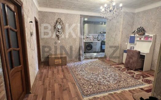 2 Rooms Old Apartment for Sale in Baku