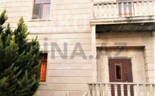 7 Room House / Villa for Sale in Baku