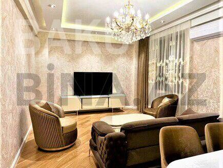 8 Room New Apartment for Sale in Baku