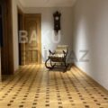 4 Room Old Apartment for Sale in Baku
