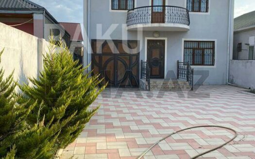 4 Room House / Villa for Sale in Baku