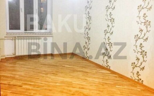 2 Rooms Old Apartment for Sale in Baku