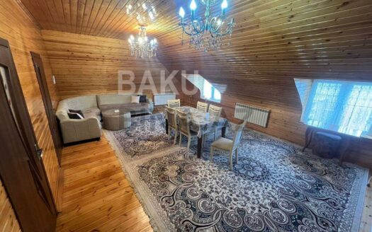 8 Room House / Villa for Sale in Baku