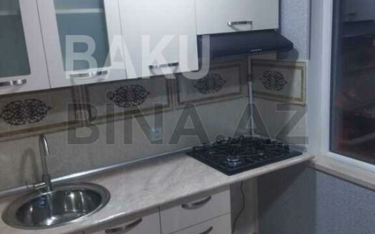 2 Rooms Old Apartment for Sale in Baku