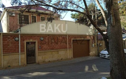 5 Room House / Villa for Sale in Baku