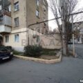 2 Rooms Old Apartment for Sale in Baku