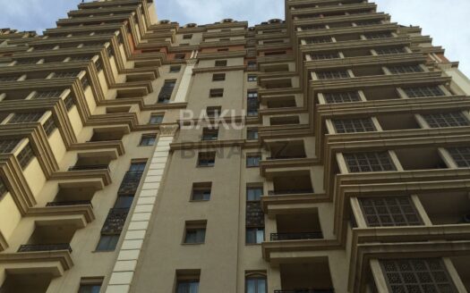 8 Room New Apartment for Sale in Baku