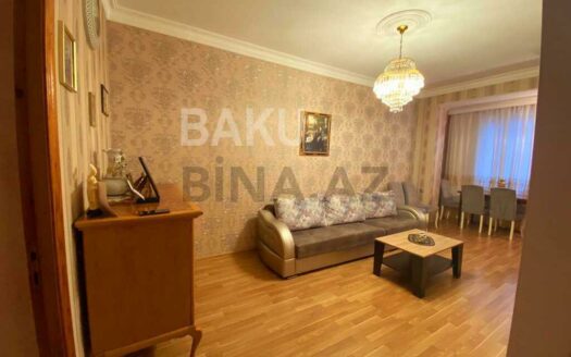 2 Rooms Old Apartment for Sale in Baku