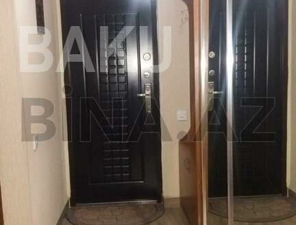 2 Rooms Old Apartment for Sale in Baku