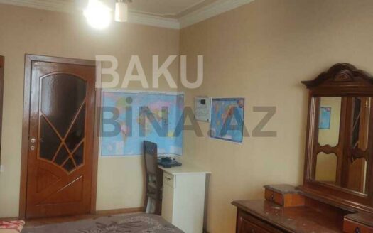 2 Rooms Old Apartment for Sale in Baku