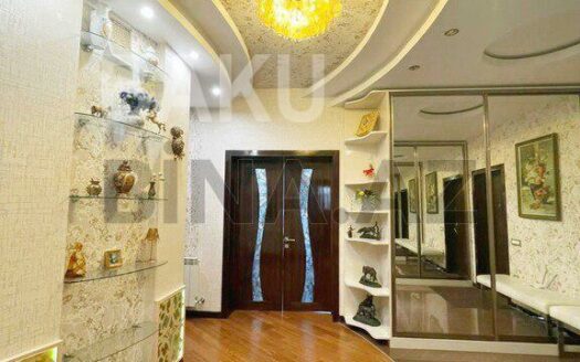 4 Room New Apartment for Sale in Baku