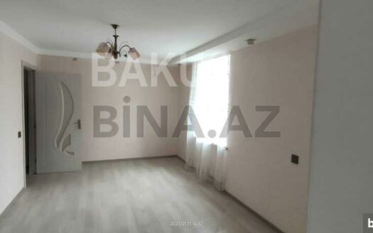 2 Rooms Old Apartment for Sale in Baku