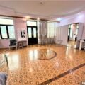 3 Room Old Apartment for Sale in Baku