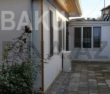 4 Room House / Villa for Sale in Baku