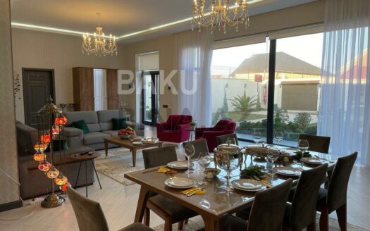 4 Room House / Villa for Sale in Baku