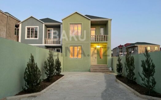 4 Room House / Villa for Sale in Baku