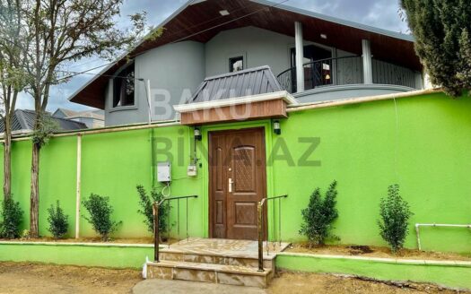 5 Room House / Villa for Sale in Baku