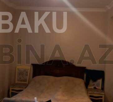 2 Rooms Old Apartment for Sale in Baku