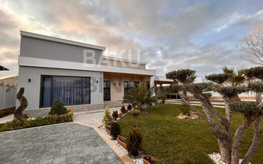 4 Room House / Villa for Sale in Baku