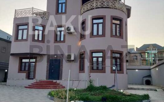 6 Room House / Villa for Sale in Baku