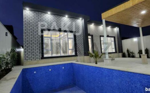 4 Room House / Villa for Sale in Baku