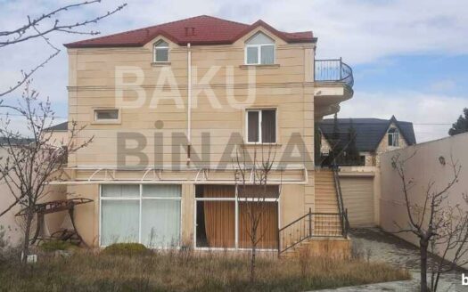 10 Room House / Villa for Sale in Baku