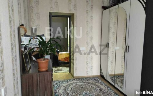 2 Rooms Old Apartment for Sale in Baku