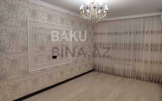 3 Room Old Apartment for Sale in Baku