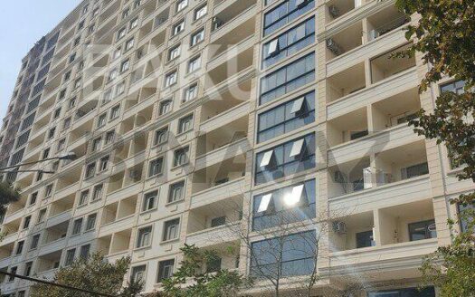 4 Room New Apartment for Sale in Baku