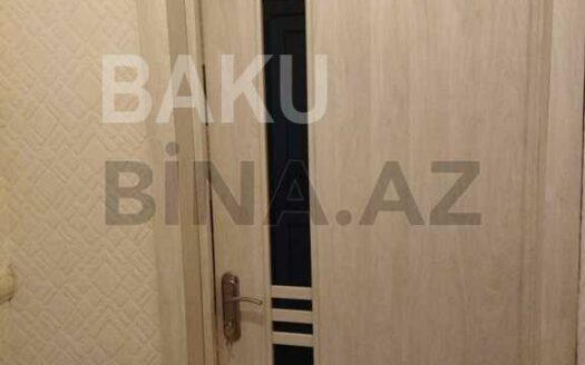 1 Room Old Apartment for Sale in Baku