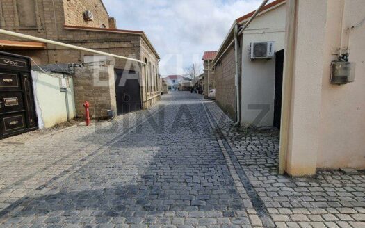 4 Room House / Villa for Sale in Baku