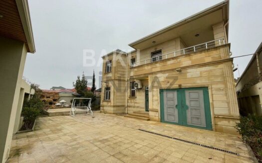 5 Room House / Villa for Sale in Baku