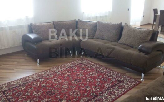 4 Room House / Villa for Sale in Baku