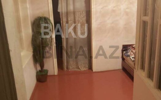 4 Room Old Apartment for Sale in Neftchala