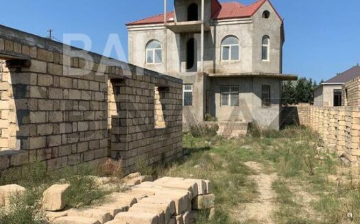 6 Room House / Villa for Sale in Baku